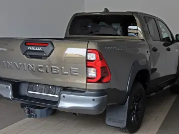 Hilux 2.8 D-4D 4x4 Invincible DOKA Leder ACC AHK
