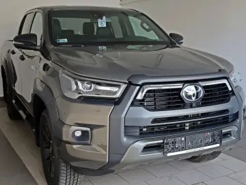 Hilux 2.8 D-4D 4x4 Invincible DOKA Leder ACC AHK