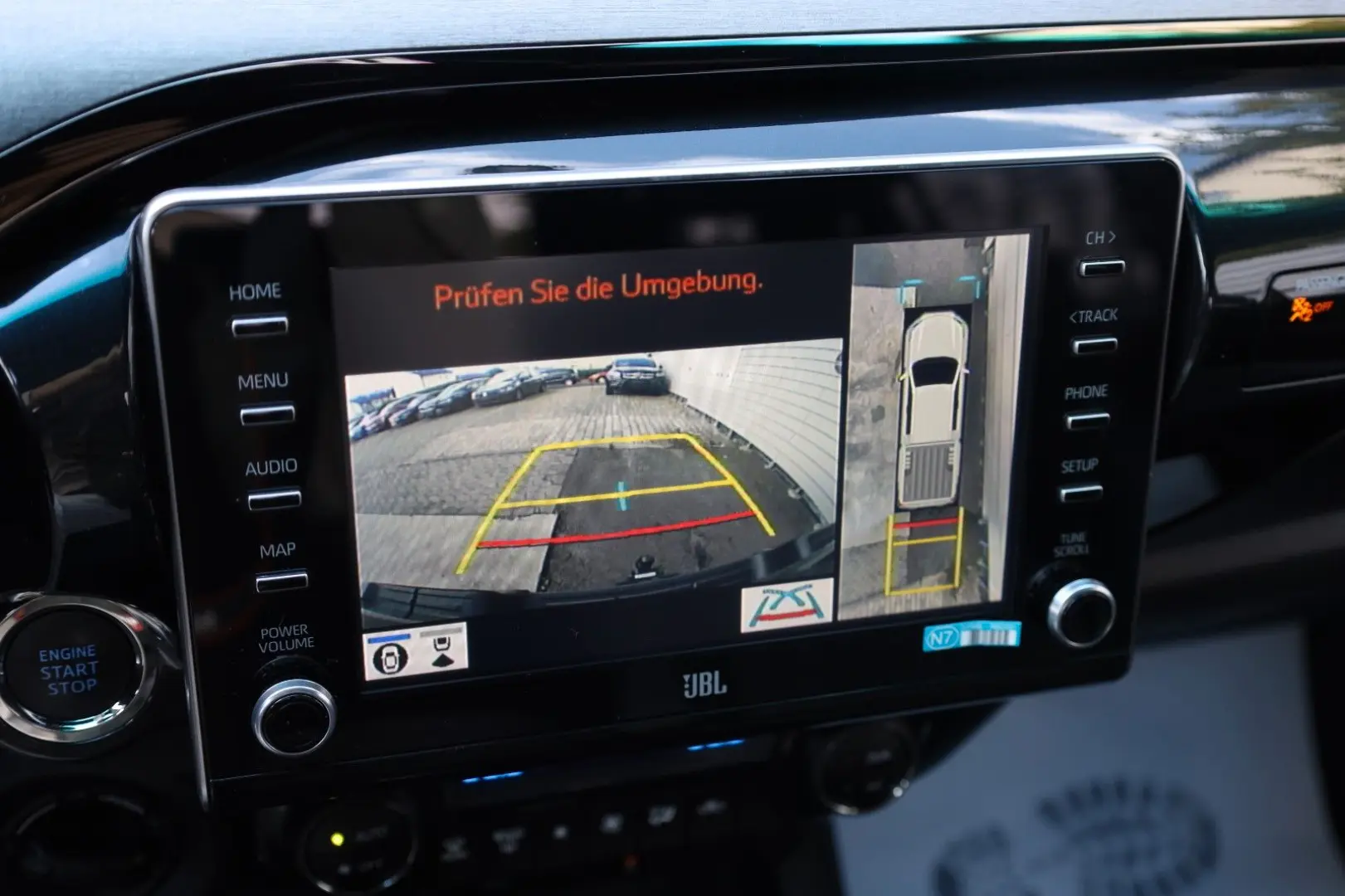 Hilux 2.8 D-4D 4x4 Invincible DOKA Leder ACC AHK