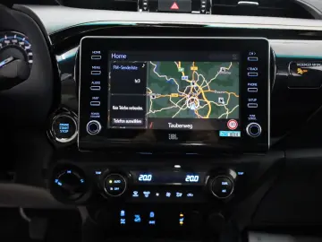 Hilux 2.8 D-4D 4x4 Invincible DOKA Leder ACC AHK