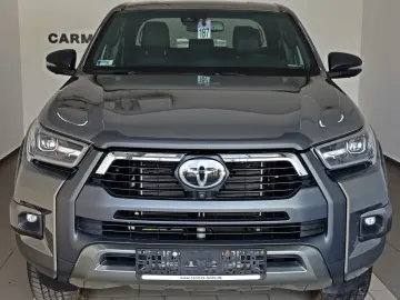 Hilux 2.8 D-4D 4x4 Invincible DOKA Leder ACC AHK