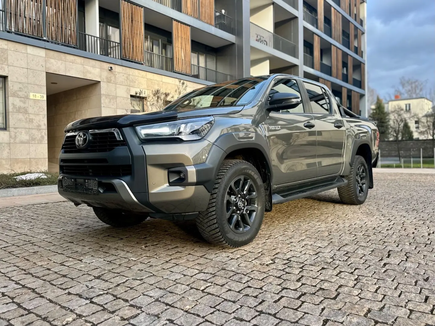 Hilux 2.8 D-4D 4Wd Invincible JBL  ACC
