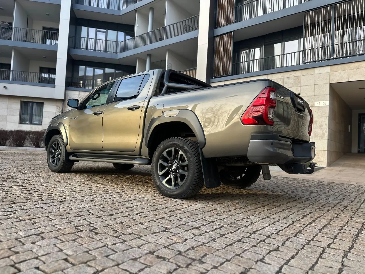 Hilux 2.8 D-4D 4Wd Invincible JBL  ACC