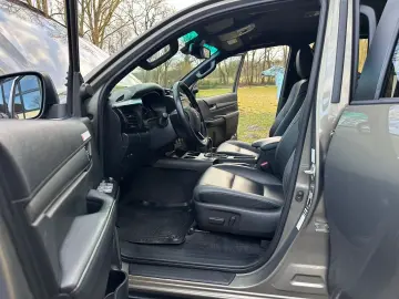 Hilux 2.8 D-4D 4Wd Invincible JBL  ACC