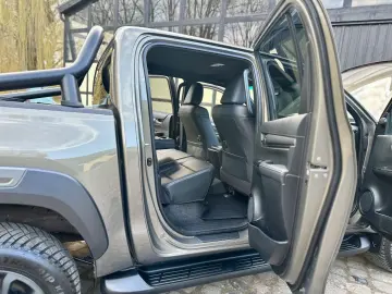 Hilux 2.8 D-4D 4Wd Invincible JBL  ACC