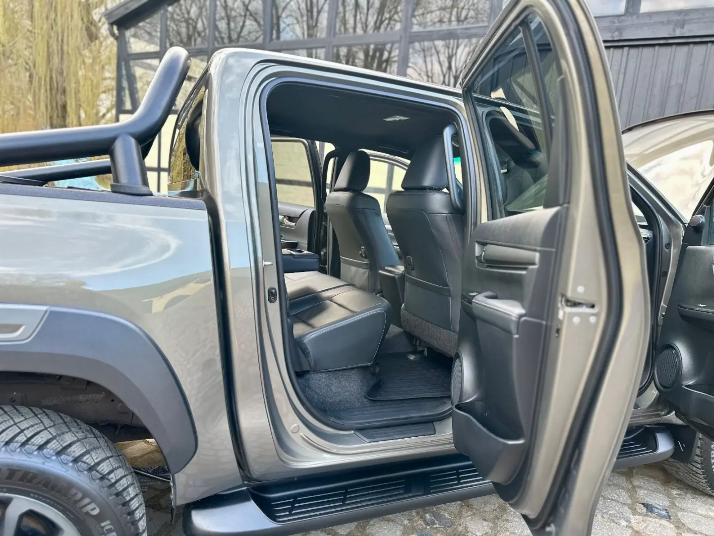 Hilux 2.8 D-4D 4Wd Invincible JBL  ACC