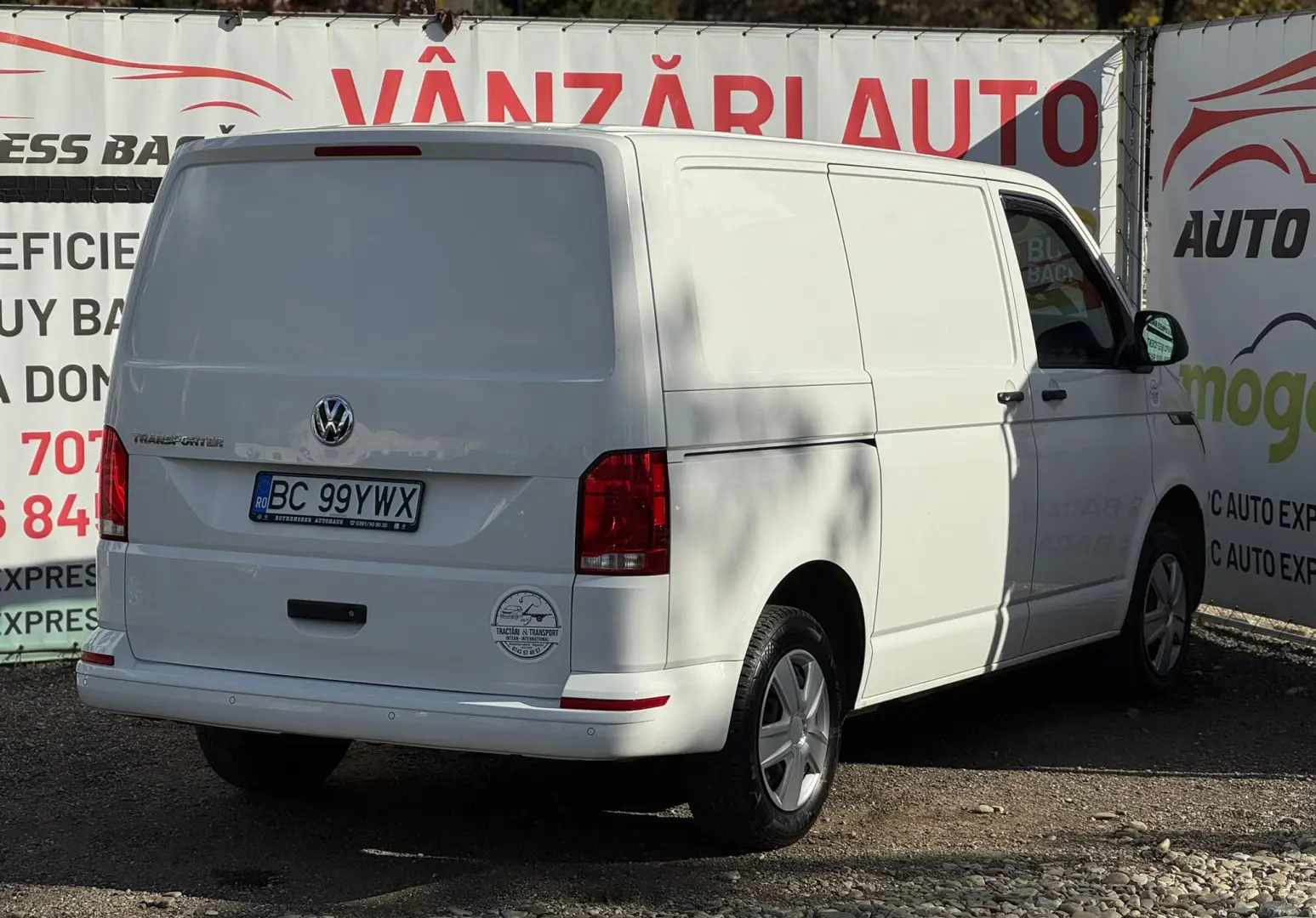 VOLKSWAGEN TRANSPORTER