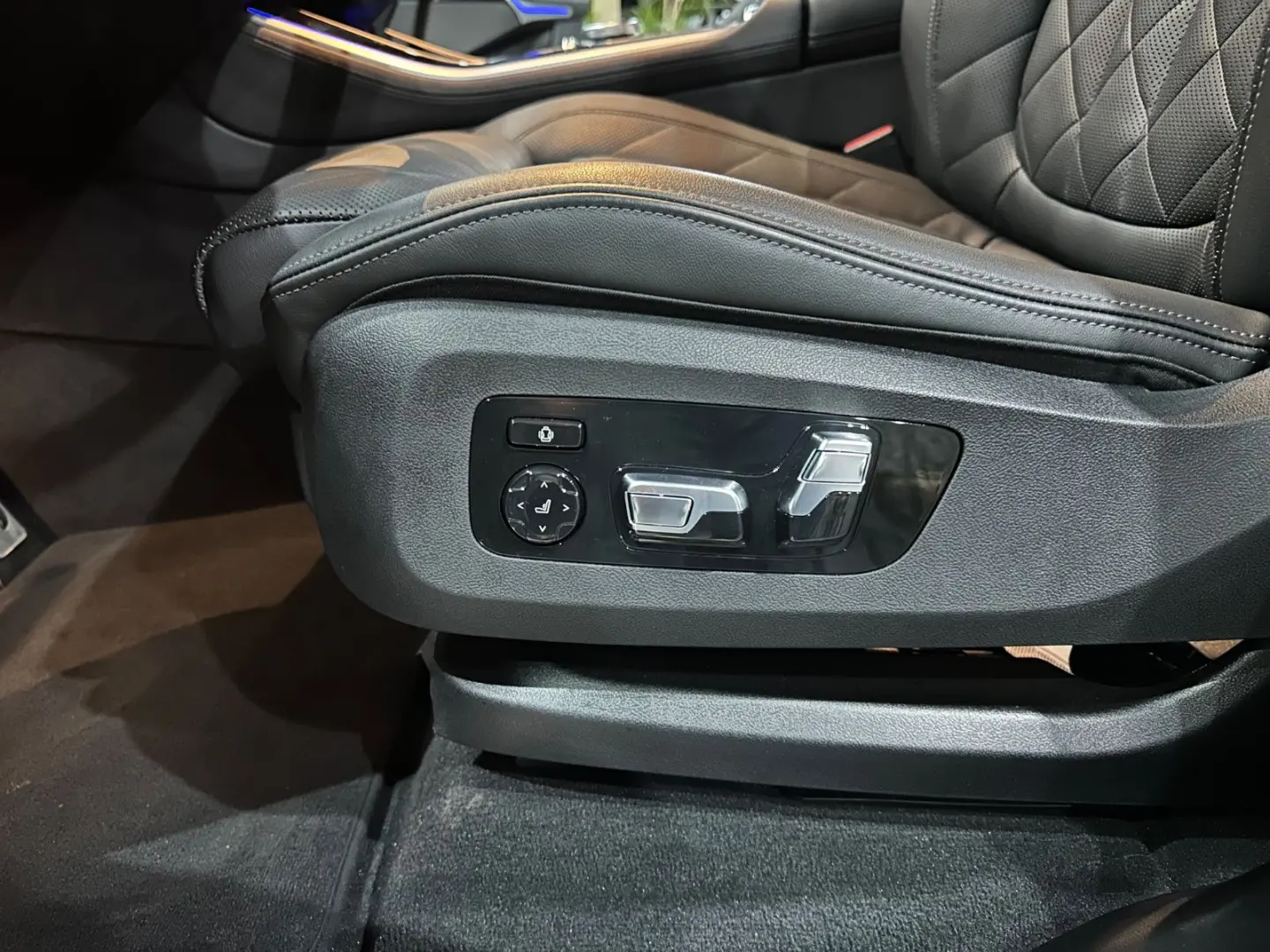 X5 30d xDrive M Sport Pro  SkyLounge  Soft-Close