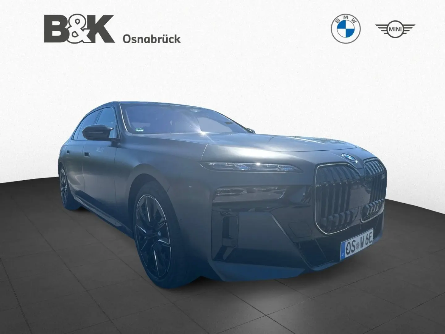 M760e xDrive Limousine 21'' B&W Iconic Glow Navi