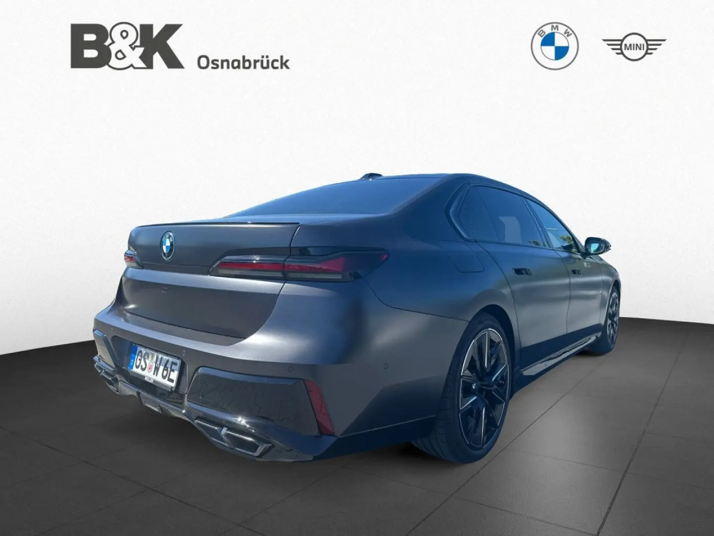 M760e xDrive Limousine 21'' B&W Iconic Glow Navi