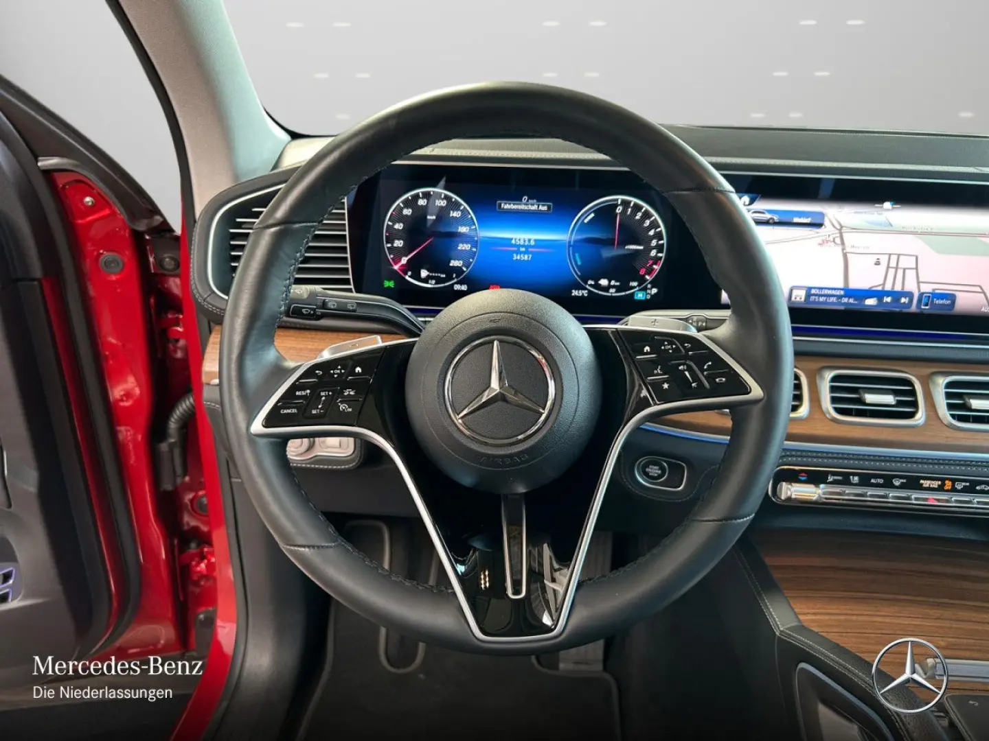 Mercedes-Benz GLE 400e 4M AMG Premium Burmester  22