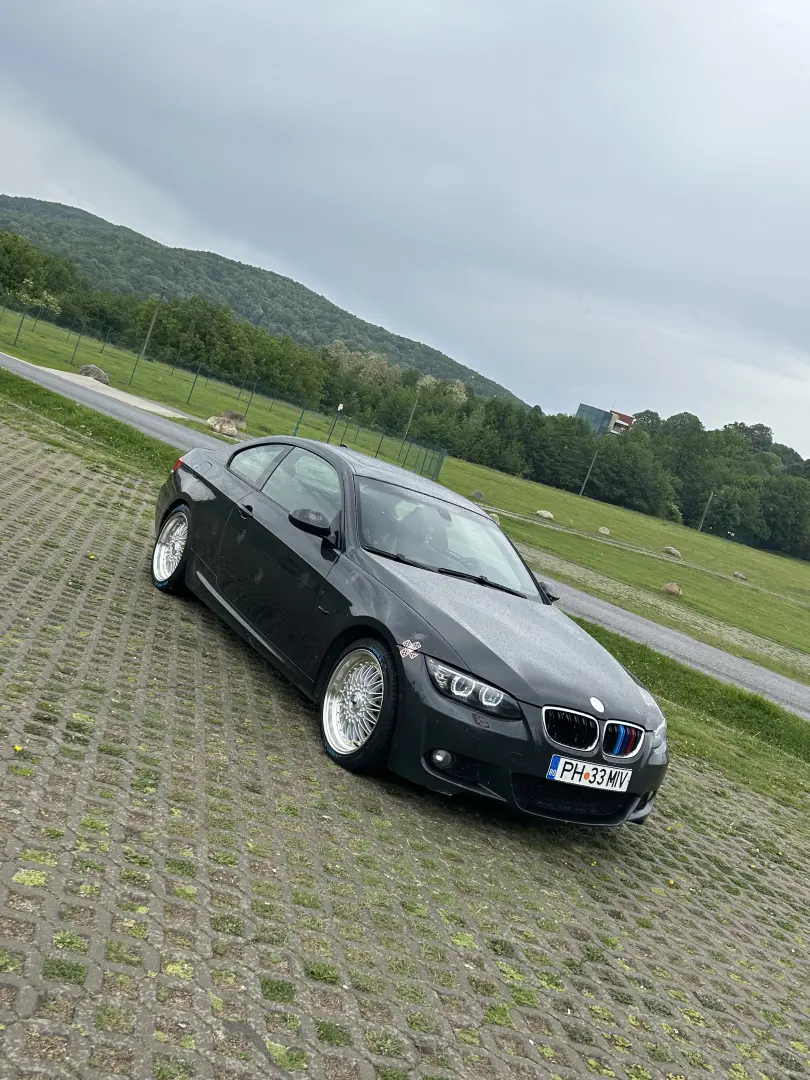 BMW 325