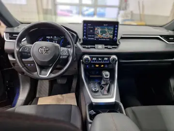 RAV4 Plug-in Hybrid 4x4 Technik Paket