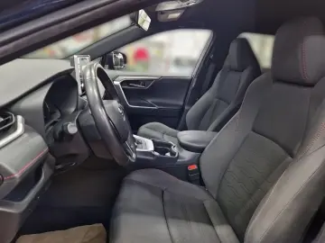 RAV4 Plug-in Hybrid 4x4 Technik Paket