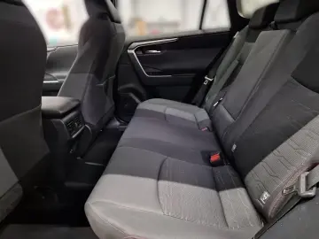 RAV4 Plug-in Hybrid 4x4 Technik Paket