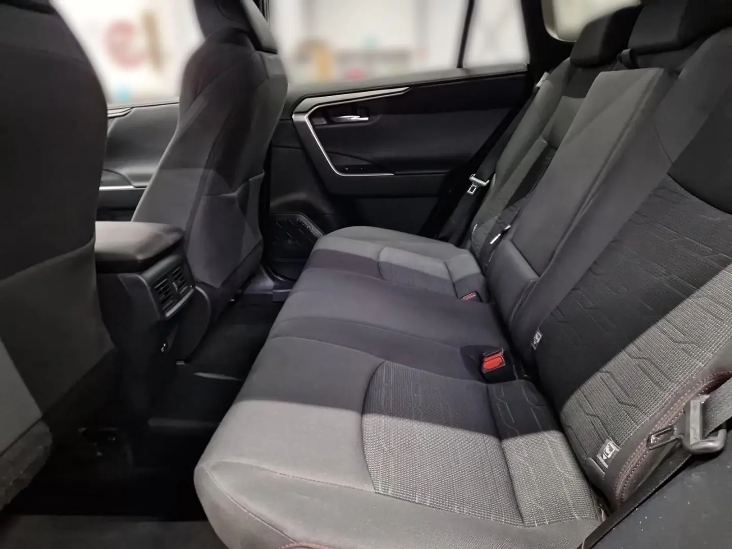 RAV4 Plug-in Hybrid 4x4 Technik Paket