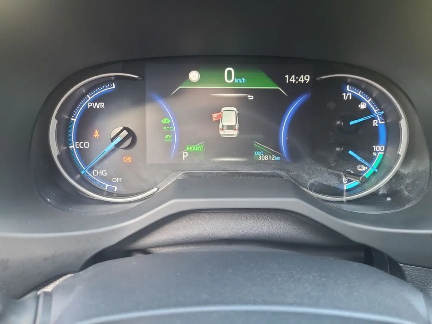 RAV 4 Plug-in-Hybrid Technik-Paket Head UP