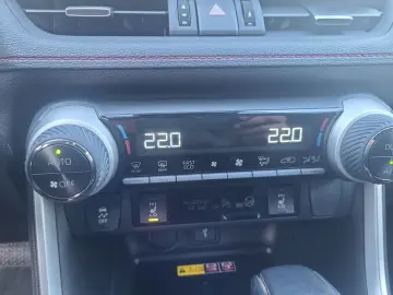 RAV 4 Plug-in-Hybrid Technik-Paket Head UP