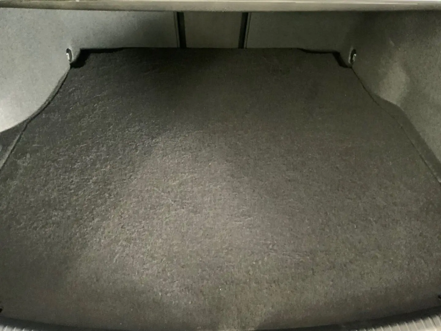 C 300 e 4M AVANTGARDE Pano Sound Lenkradheiz