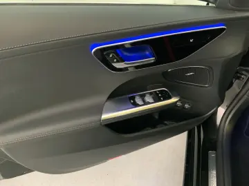 C 300 e 4M AVANTGARDE Pano Sound Lenkradheiz