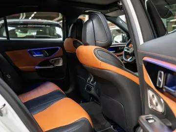 C 300 e 4M AMG Sport Distr. LED Pano HUD Navi SH