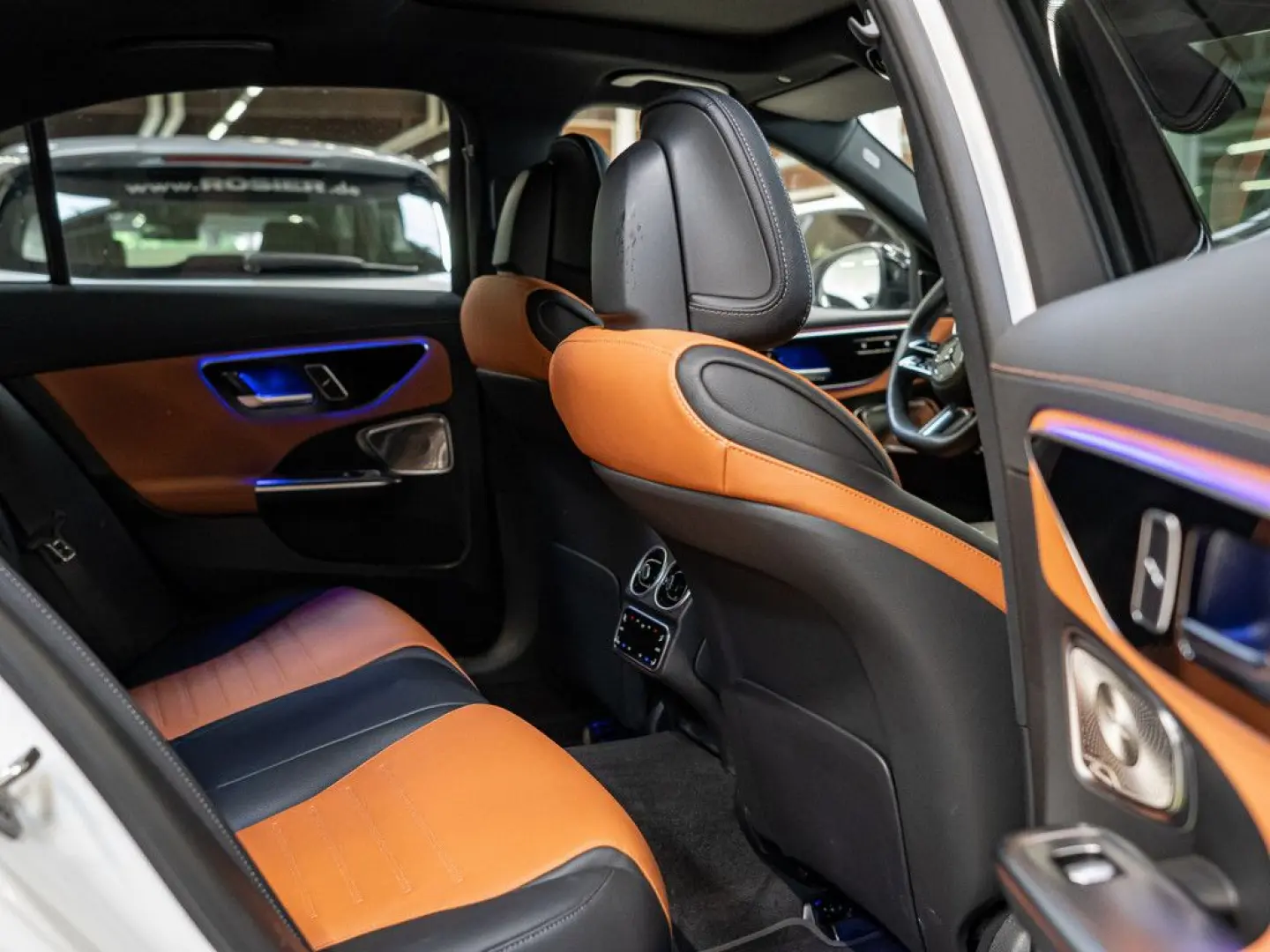 C 300 e 4M AMG Sport Distr. LED Pano HUD Navi SH