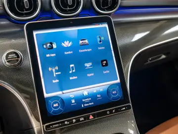 C 300 e 4M AMG Sport Distr. LED Pano HUD Navi SH