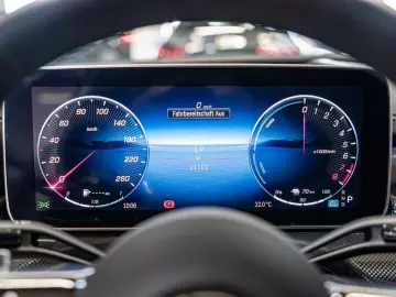 C 300 e 4M AMG Sport Distr. LED Pano HUD Navi SH