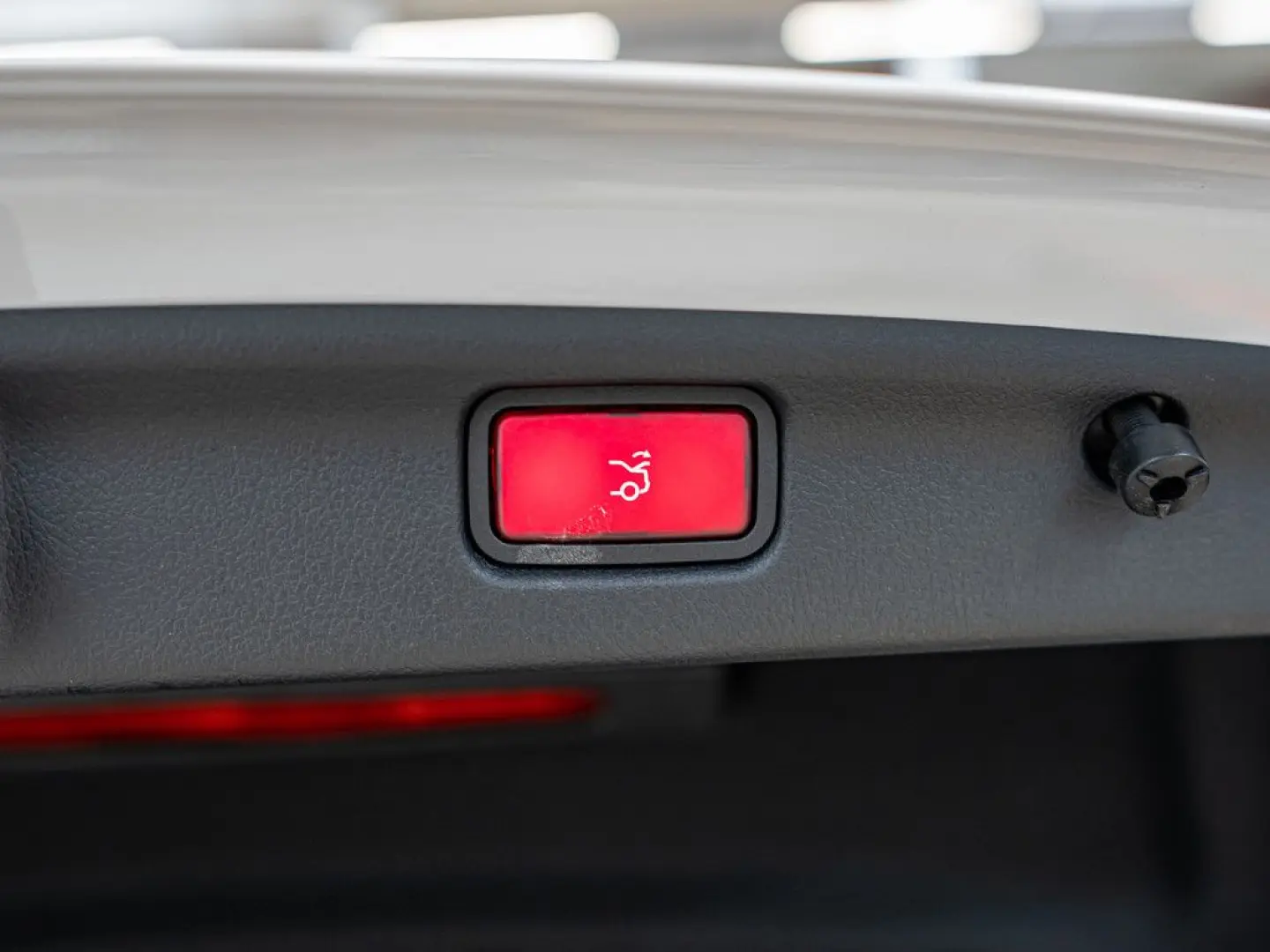 C 300 e 4M AMG Sport Distr. LED Pano HUD Navi SH