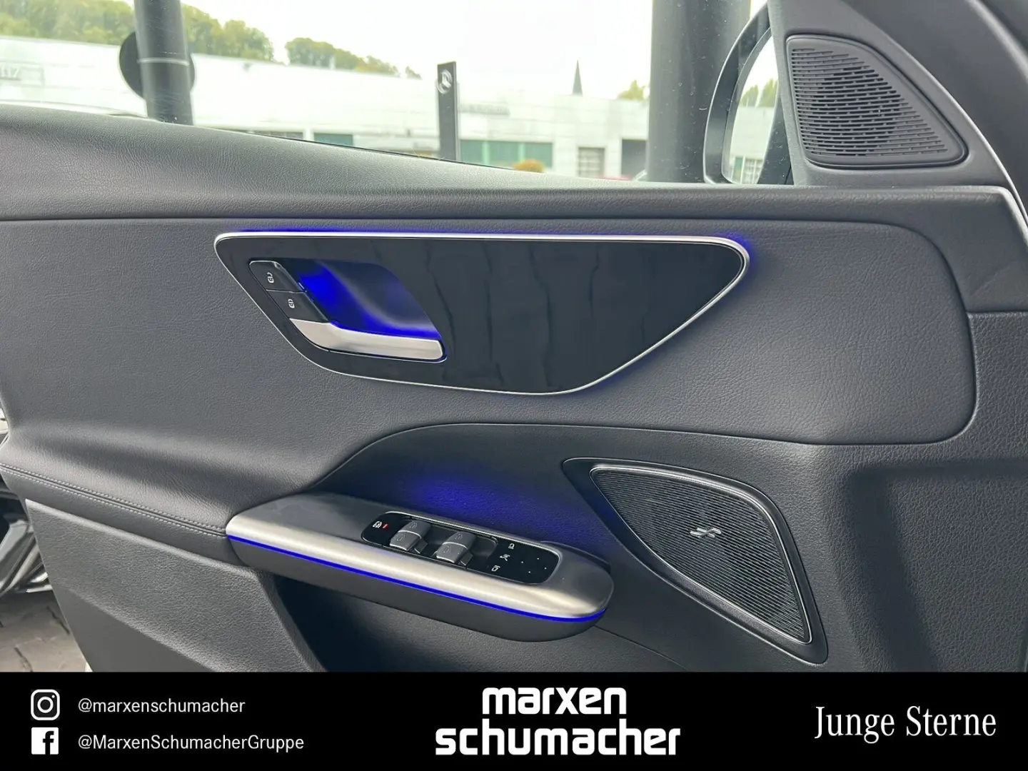 C 300 e AVANTGARDE Night 360  AdvSound Ambiente