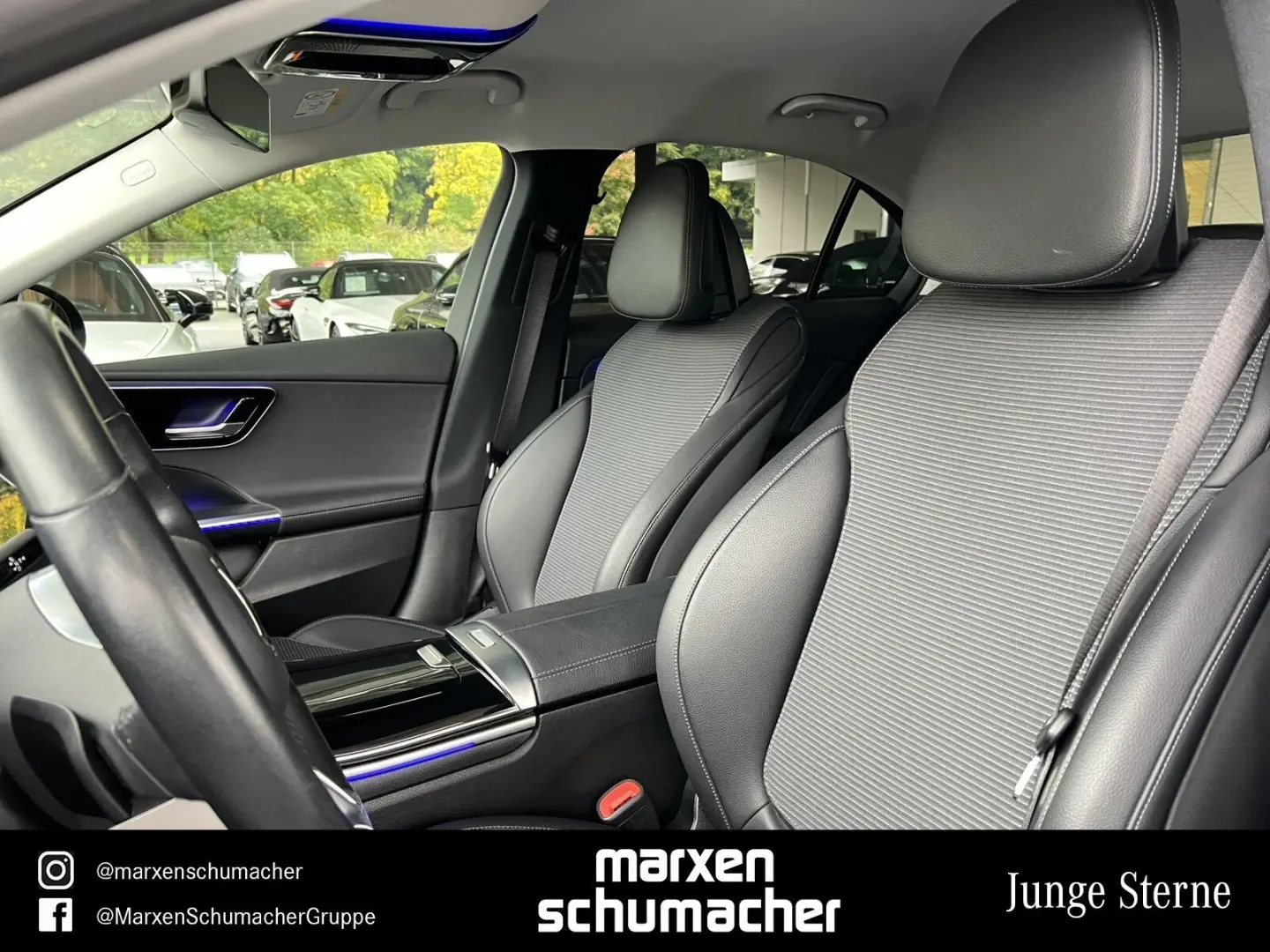 C 300 e AVANTGARDE Night 360  AdvSound Ambiente