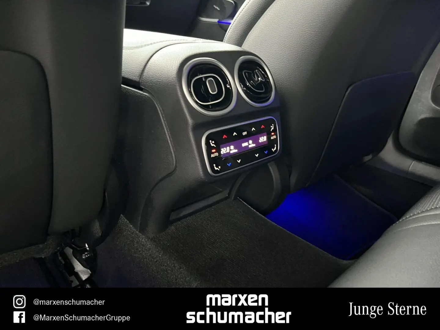 C 300 e AVANTGARDE Night 360  AdvSound Ambiente