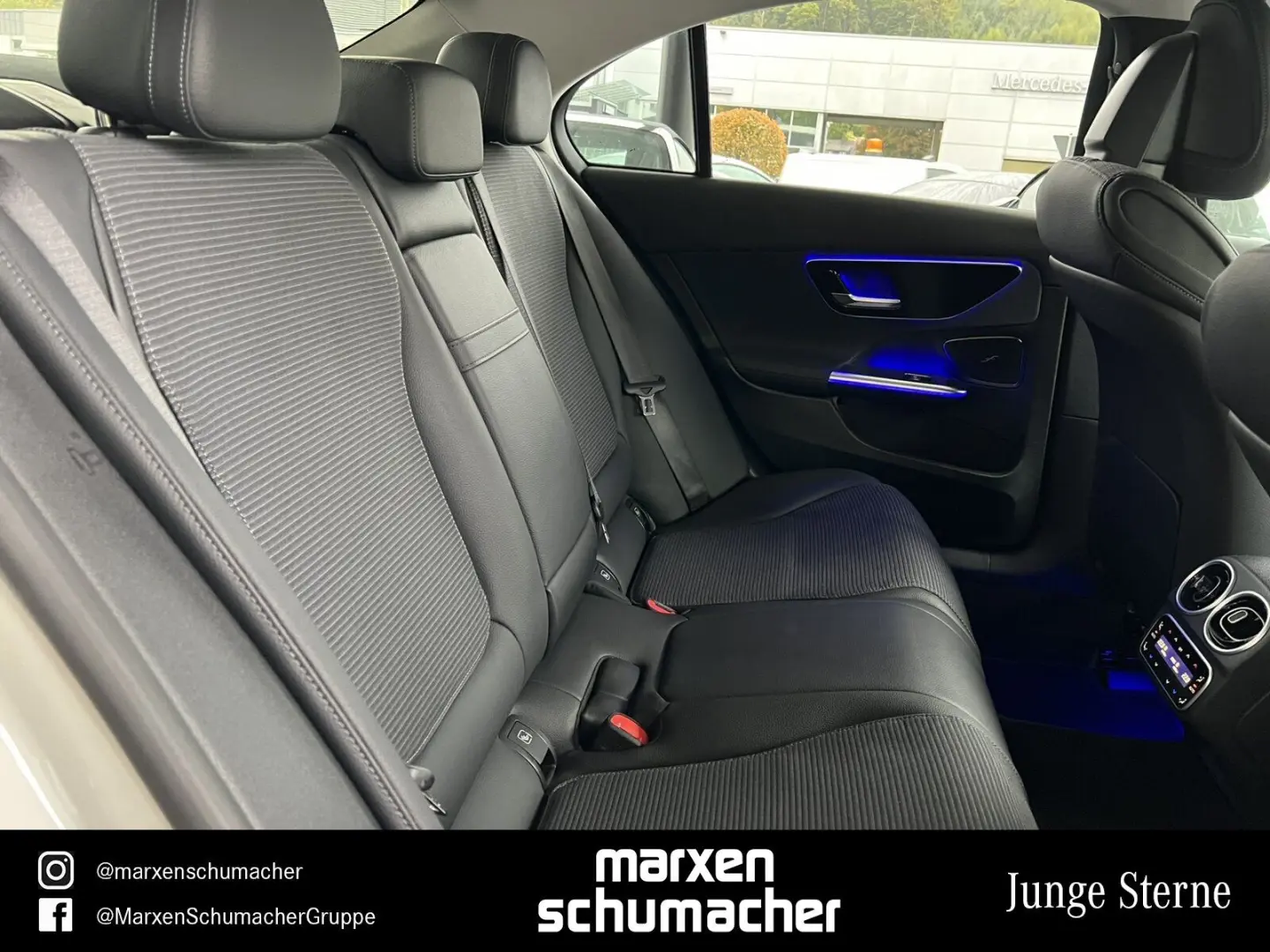 C 300 e AVANTGARDE Night 360  AdvSound Ambiente