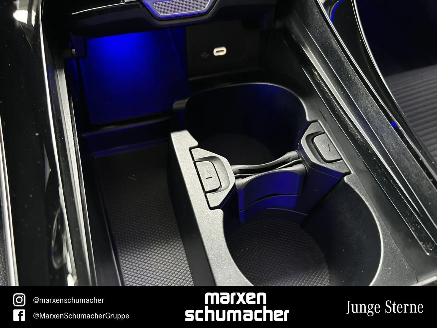 C 300 e AVANTGARDE Night 360  AdvSound Ambiente