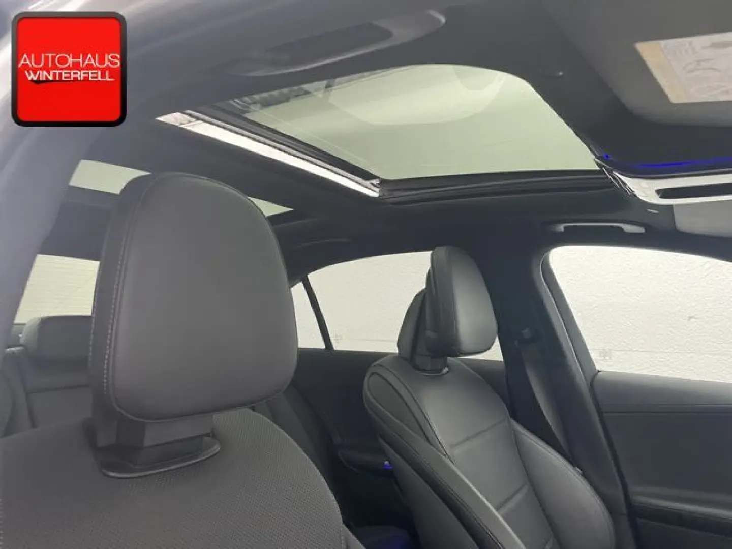 C 300 e AMG 18Z NIGHT PANO 360 MEMORY SITZKLIMA