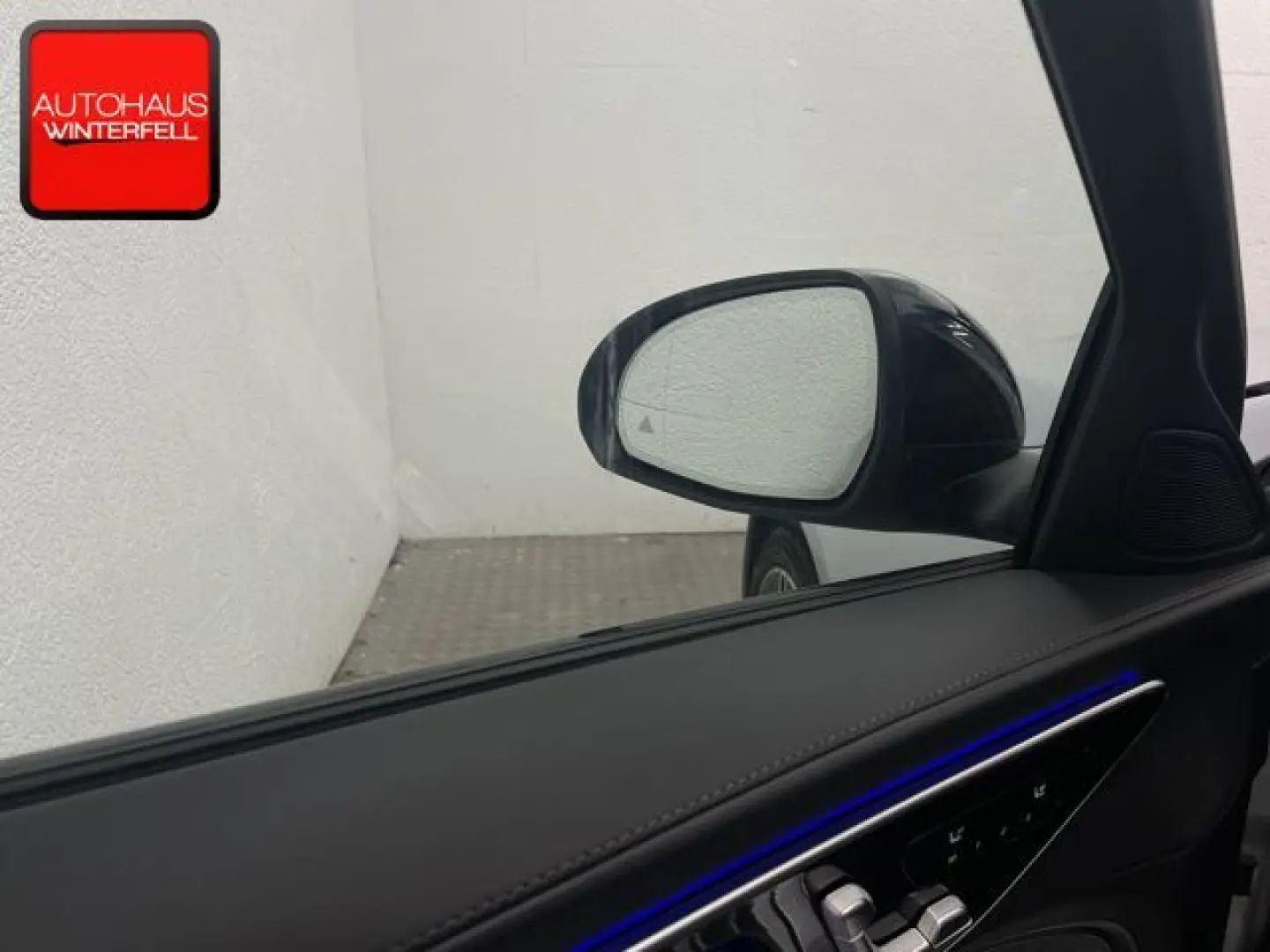 C 300 e AMG 18Z NIGHT PANO 360 MEMORY SITZKLIMA