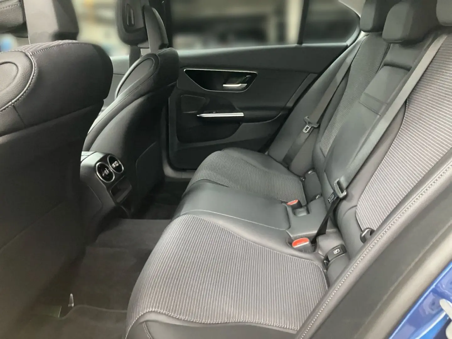 C 300 e Avantgarde KAMERA TOTWINKEL DAB AMBIENTE