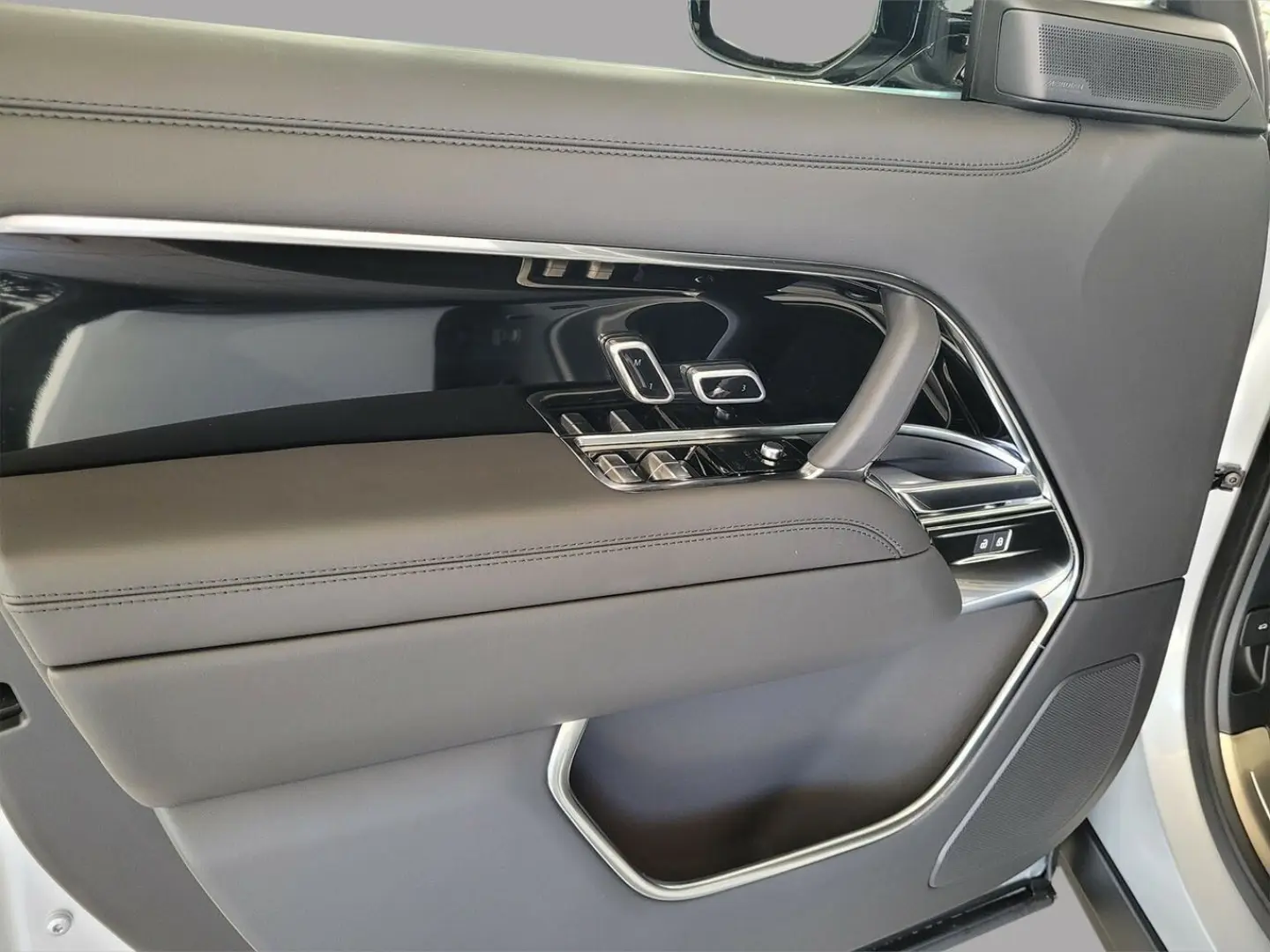 Range Rover D350 HSE SWB MY25 GAR2029