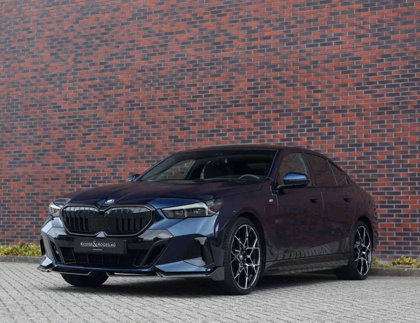 550 xDrive   M-sport - AHK - HUD - Pano- Bow&Wil