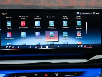 550 xDrive   M-sport - AHK - HUD - Pano- Bow&Wil