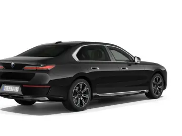 740d xDrive Executive Lounge Driving Assistant P