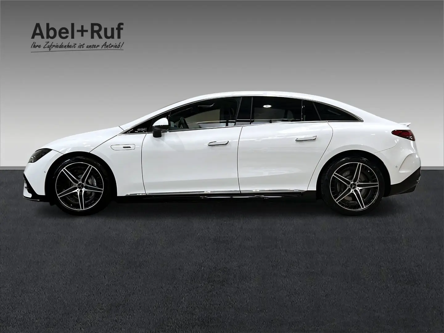 MERCEDES BENZ EQE 43 AMG 4M