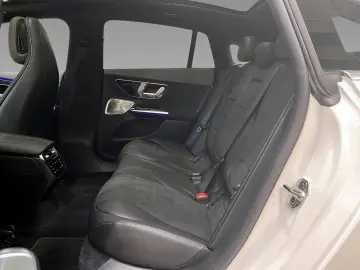 MERCEDES BENZ EQE 43 AMG 4M