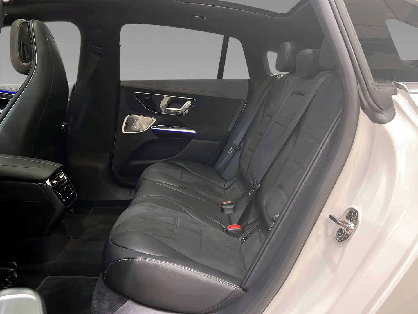 MERCEDES BENZ EQE 43 AMG 4M