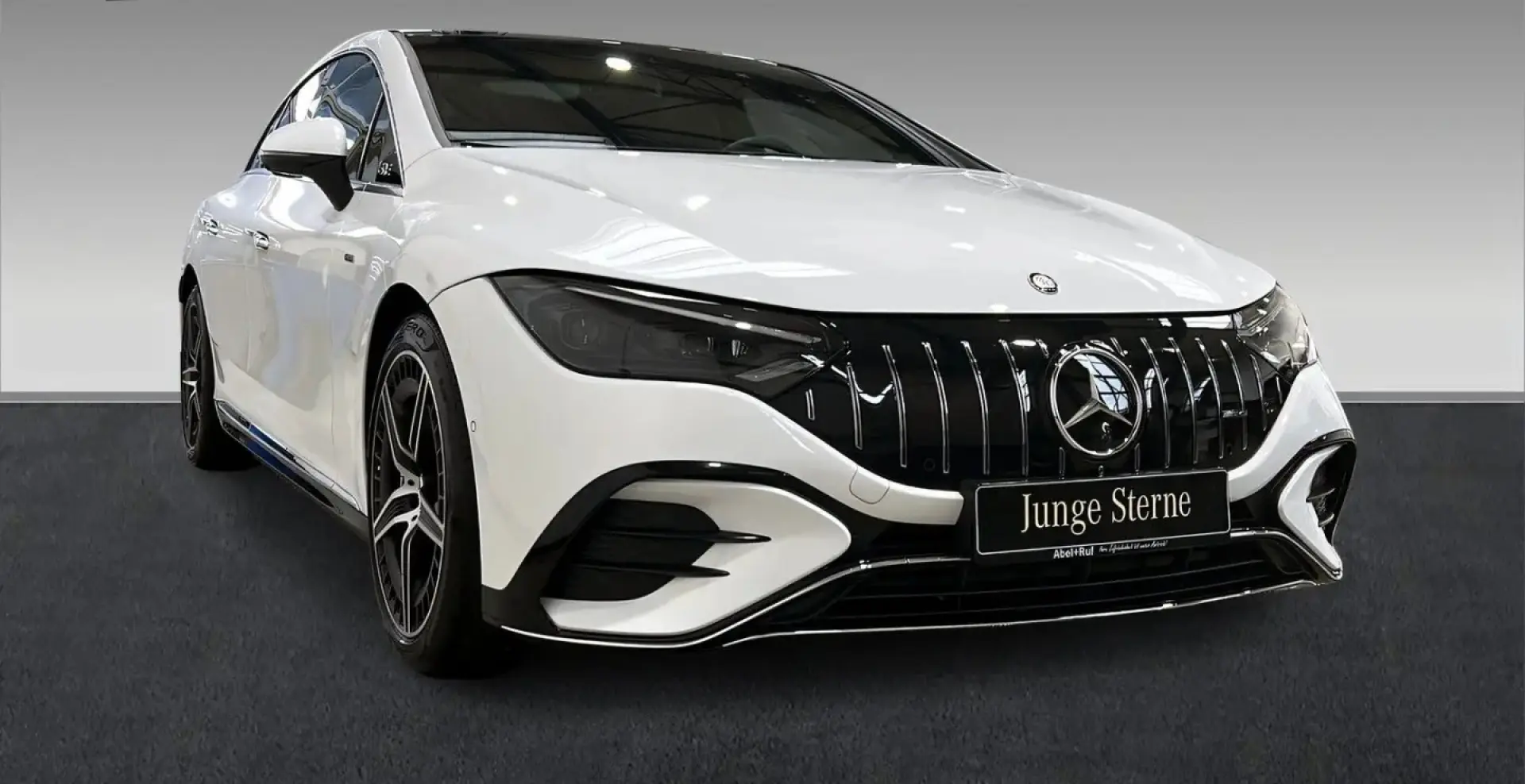 MERCEDES BENZ EQE 43 AMG 4M