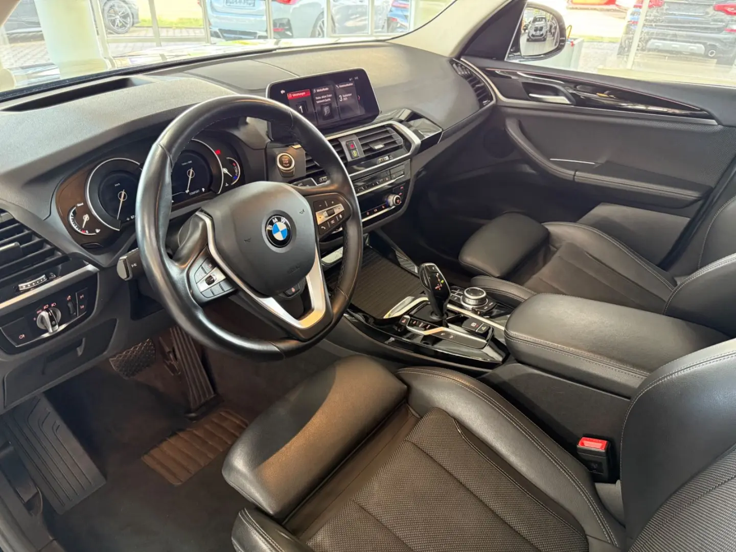 X3 xDrive 20d xLine AUT. LED AHK STANDHE. DAB