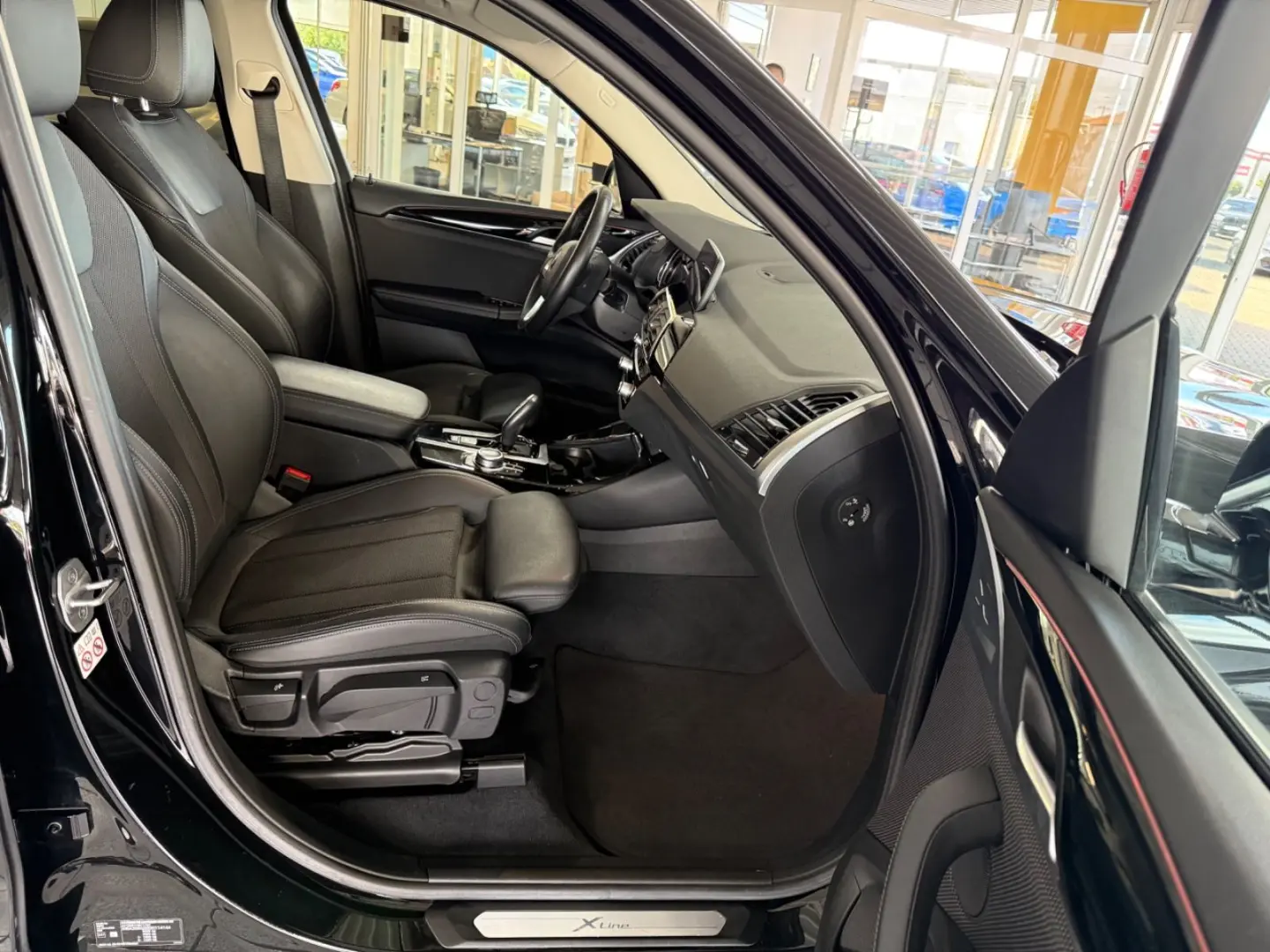 X3 xDrive 20d xLine AUT. LED AHK STANDHE. DAB