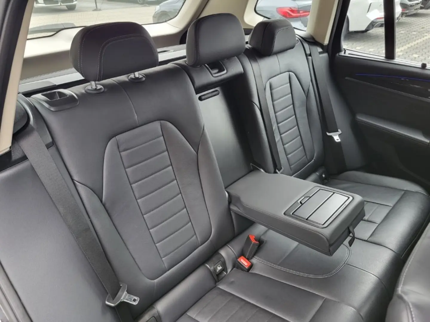 X3 xDrive 20d HUD AHK-klappbar AHK El. Panodach