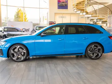 Audi A4 40 TFSI AVANT QUATTRO