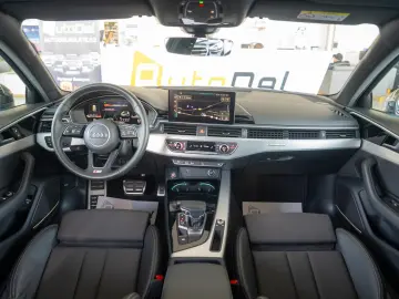 Audi A4 40 TFSI AVANT QUATTRO